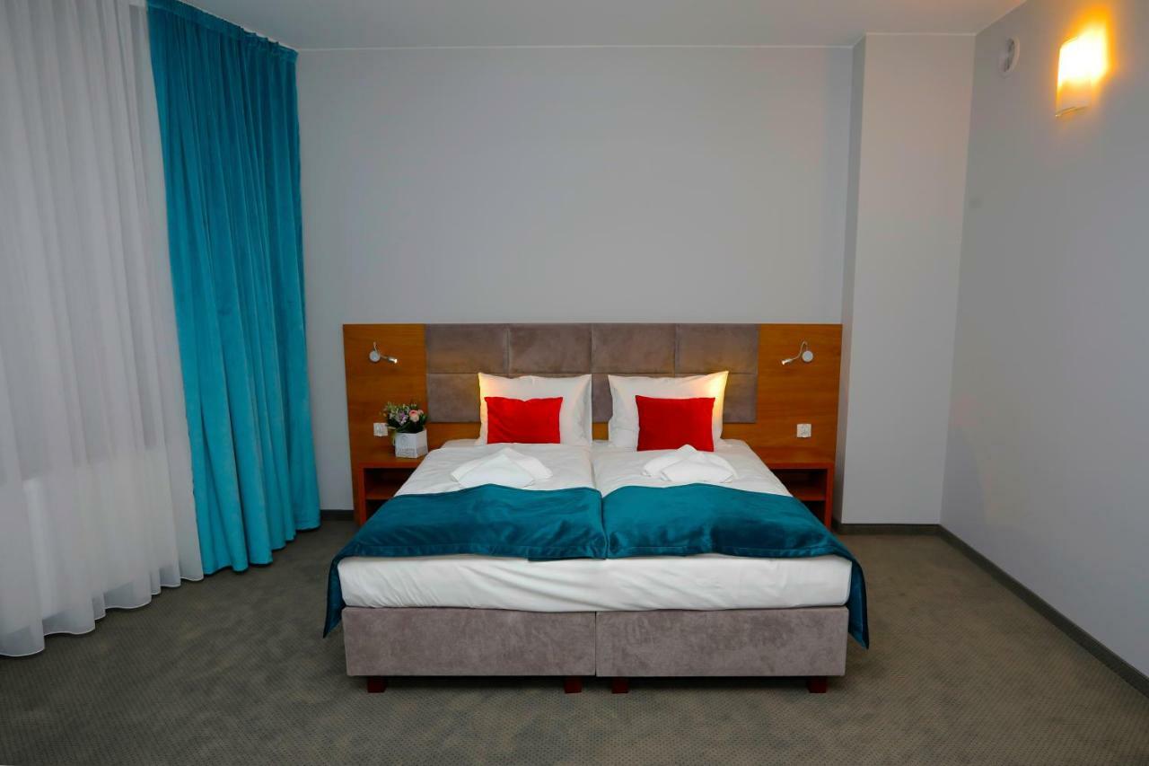 Stary Mlyn Hotel Swidnica  Exterior photo