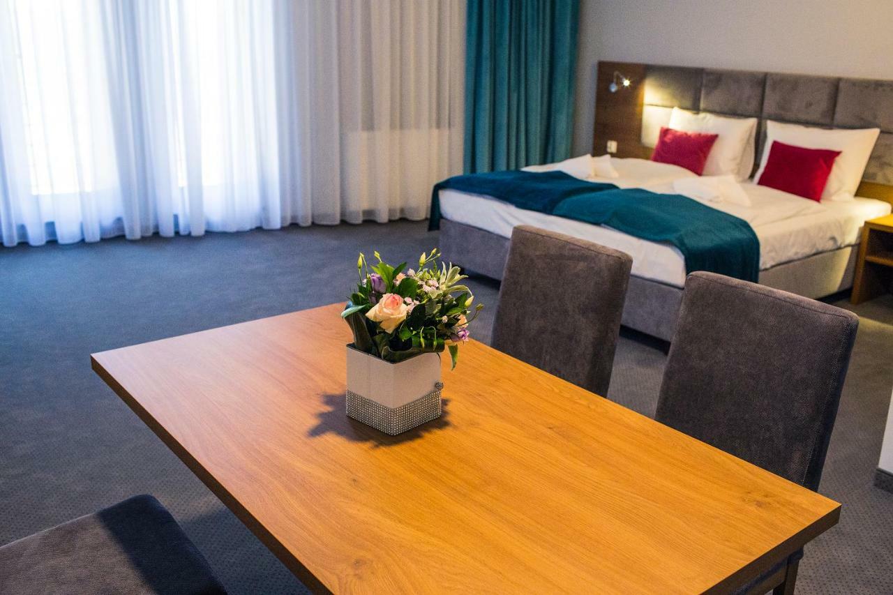 Stary Mlyn Hotel Swidnica  Exterior photo